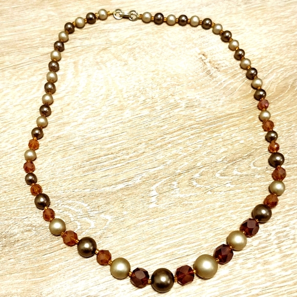 Large Beaded Necklace Fashion Jewelry - Picture 1 of 4